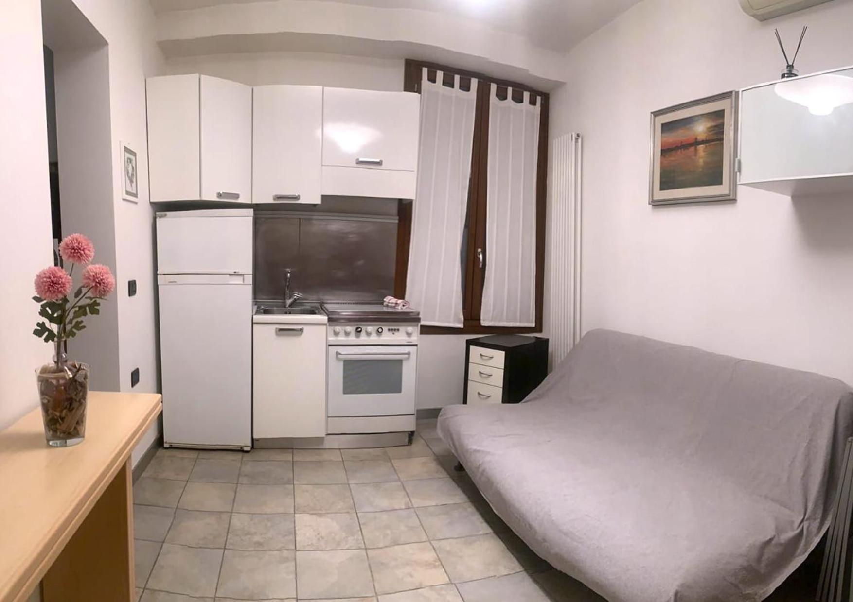 Апартаменты Casa Manuela Non Turisti Ma Ospiti Кьоджа Экстерьер фото