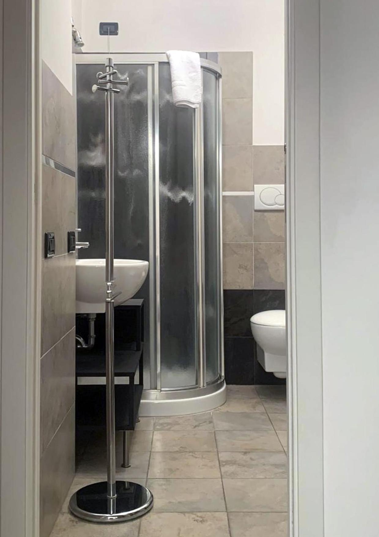 Апартаменты Casa Manuela Non Turisti Ma Ospiti Кьоджа Экстерьер фото