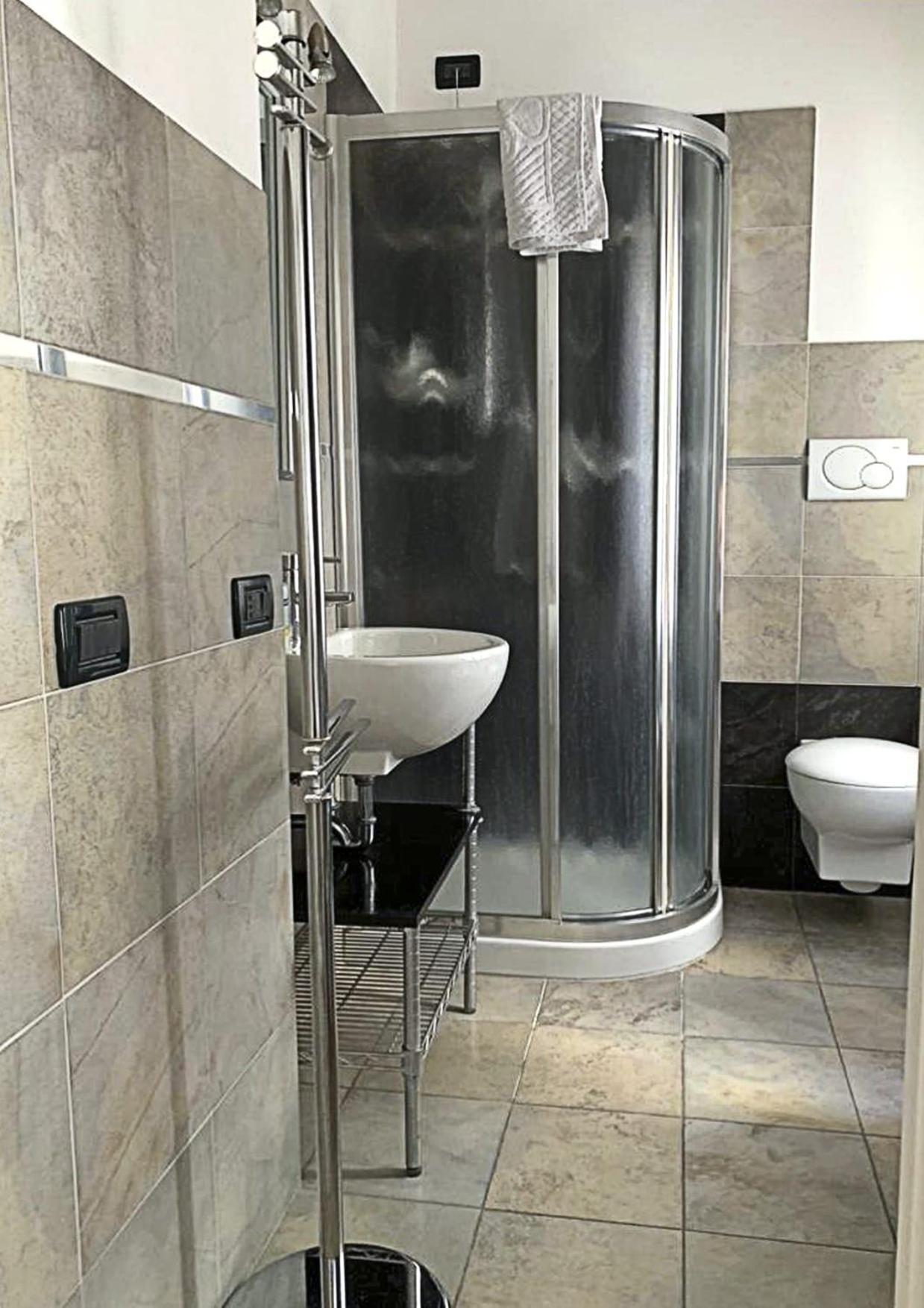 Апартаменты Casa Manuela Non Turisti Ma Ospiti Кьоджа Экстерьер фото